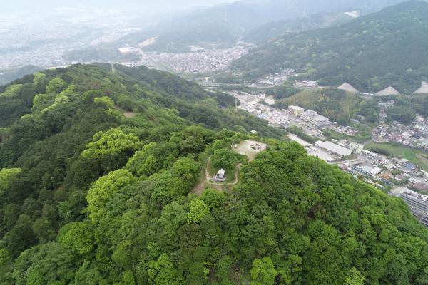 井野山（唐山城跡）上空から