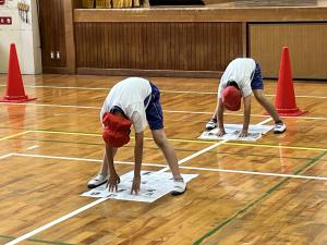 新聞を使った運動４