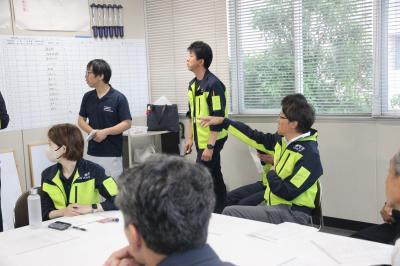 本部の様子２
