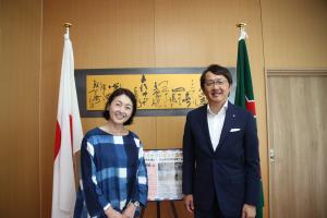 徳永玲子と町長