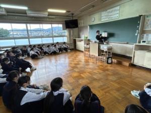え