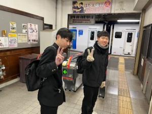 ２