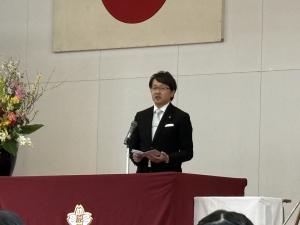 １