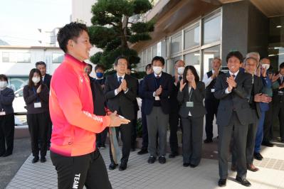 松元選手お出迎え