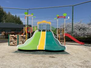 公園の遊具の写真