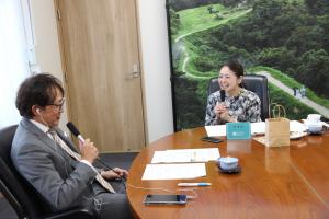 ラジオ中継の様子