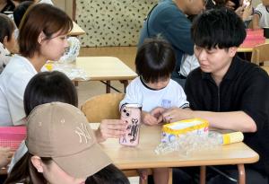 2歳児親子で制作