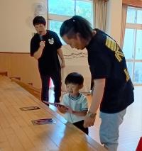 親子でカードを選択