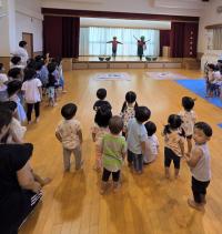 すいかのおねえさんとこどもたち
