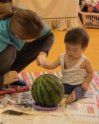 0歳児すいかわり②