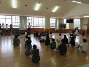 団