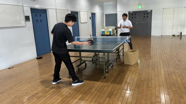 し